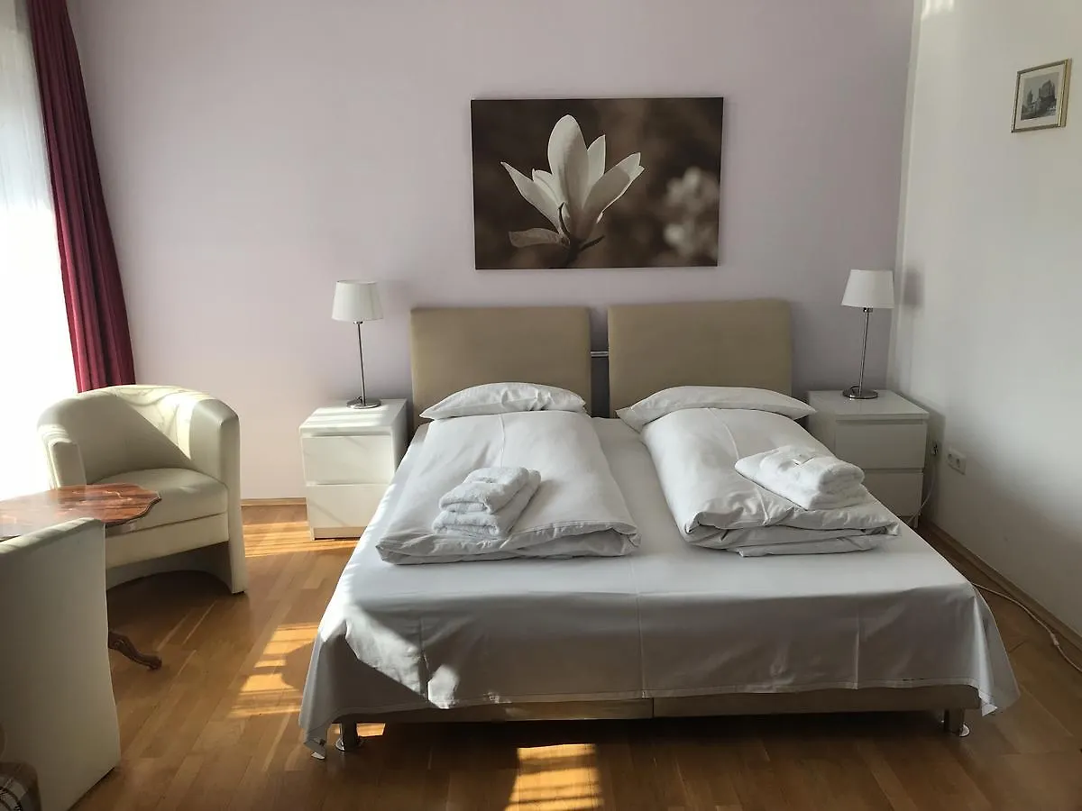 Hotel-Pension Asta Munich