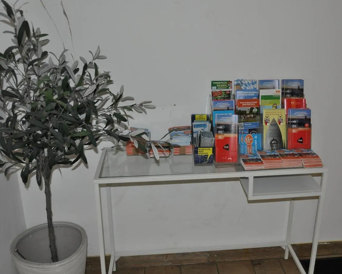 Hotel-Pension Asta Munich Guest house
