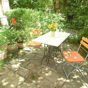 https://ferienwohnung-mit-charme-in-dresden-pillnitz.dresdenhotels.net