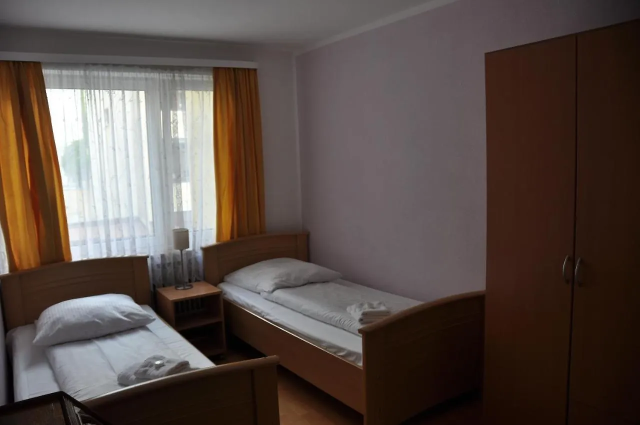 Hotel-Pension Asta München 0*,